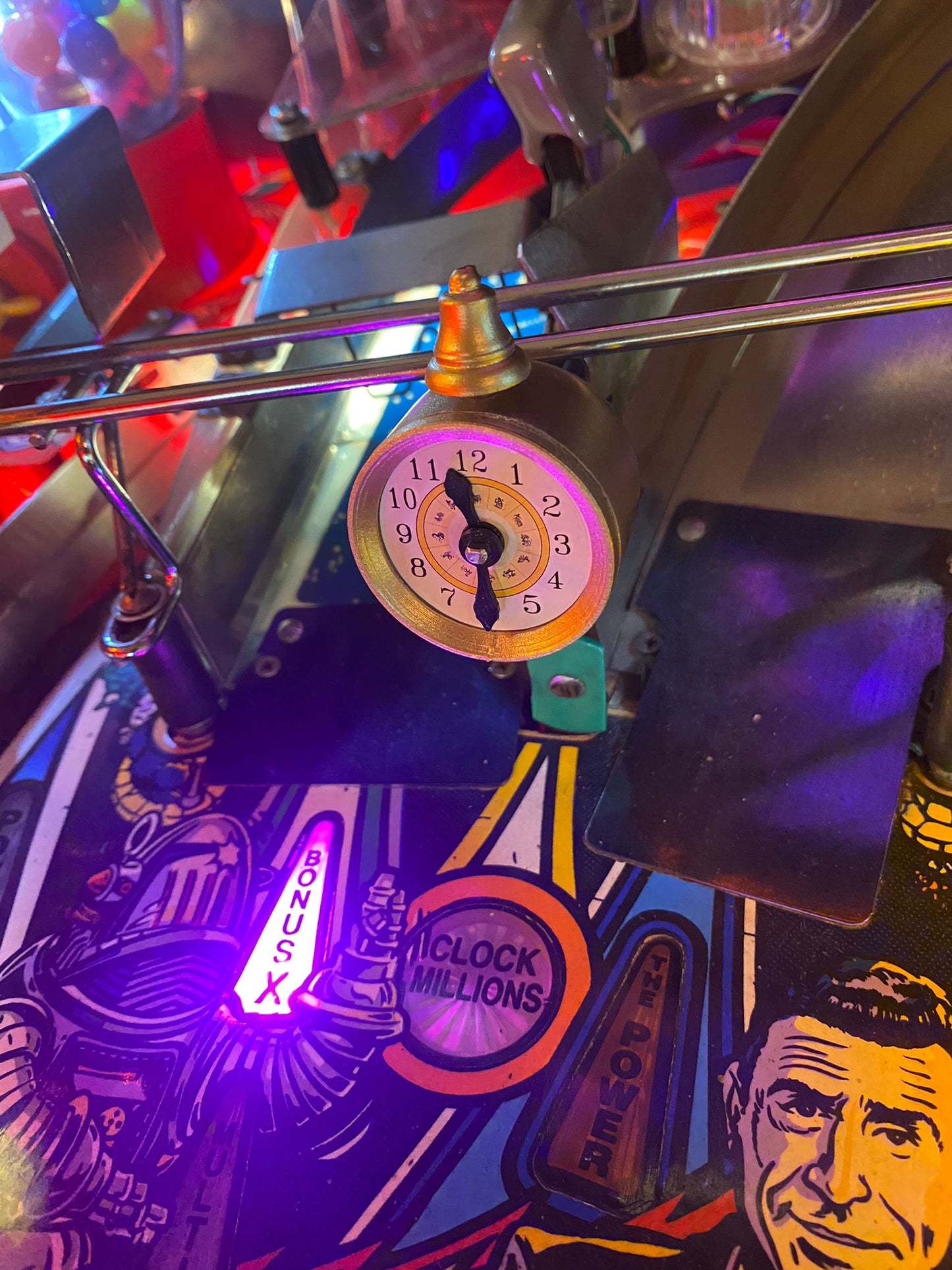 Twilight Zone clock mod by L.C